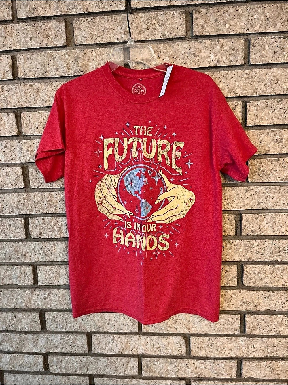 OMTC The Future Is In Our Hands Graphic T-Shirt Red Men’s M 38/40